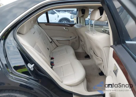 2014 Mercedes-Benz E 350 z USA, uszkodzony, nr VIN WDDHF5KB8EA789986